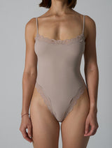 Le body en dentelle lisse