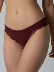 The Smooth Lace Thong